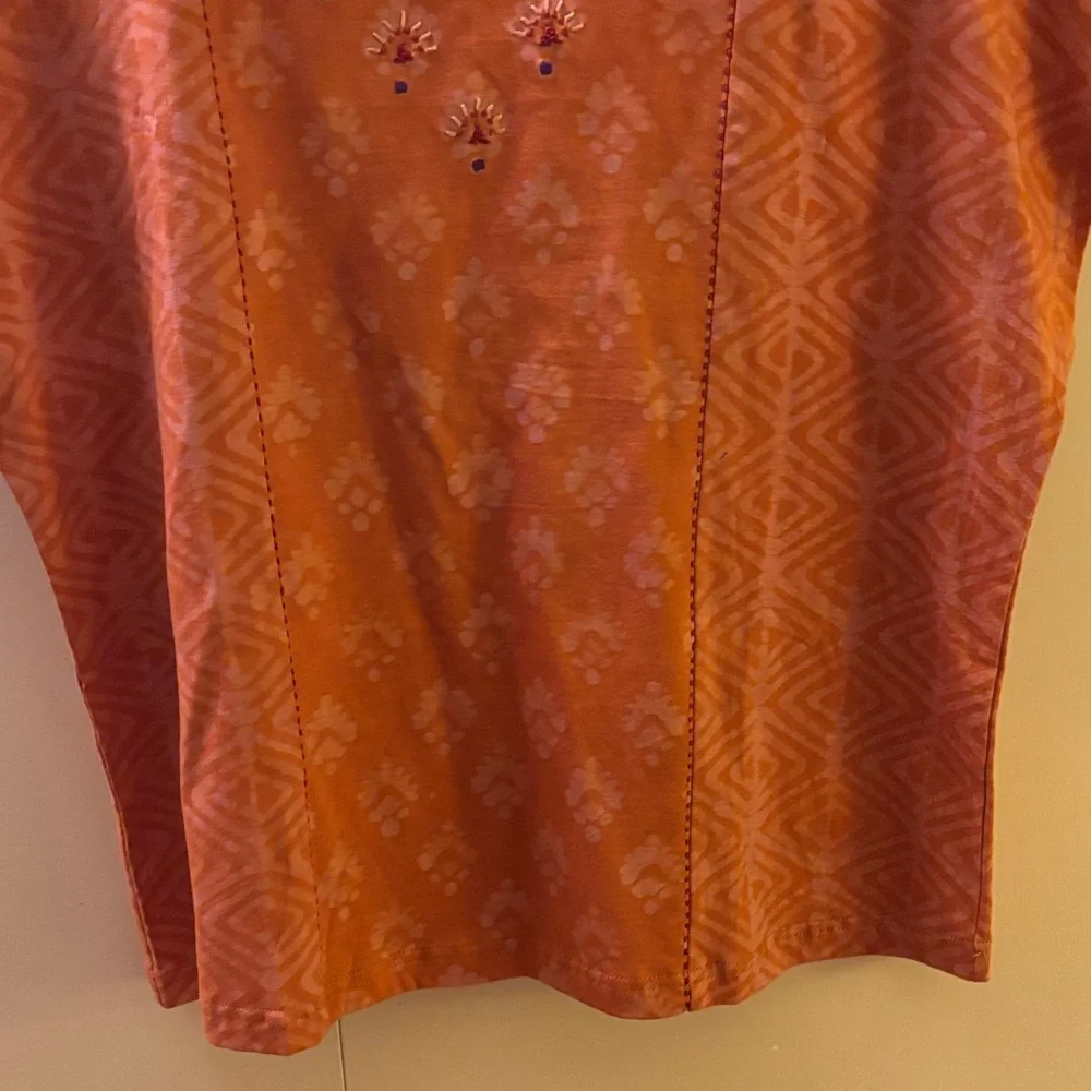 NWT Marketplace Handwork of India Embroidered Orange Top - Picture 6 of 8